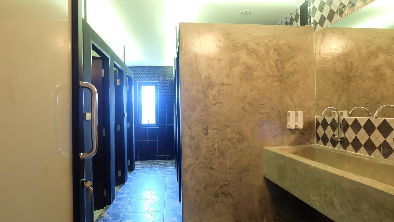 Airport Hostel Phuket Nai Yang Beach Kültér fotó